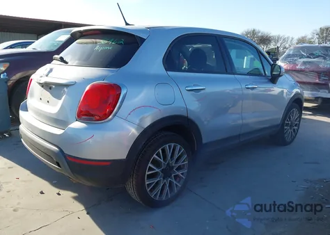 2016 Fiat 500X Trekking z USA, uszkodzony, nr VIN ZFBCFXCT8GP352967